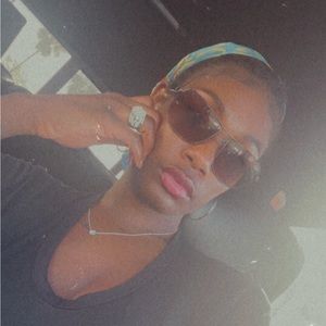 Meet your Posher, Cierra